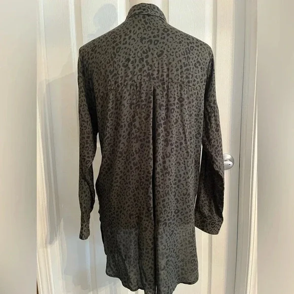 Zara animal leopard print khaki button down shirt size XS - Picture 7 of 12